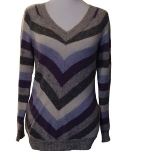 -- New York & Company Purple and Gray V-Neck Sweater Women's Size Small